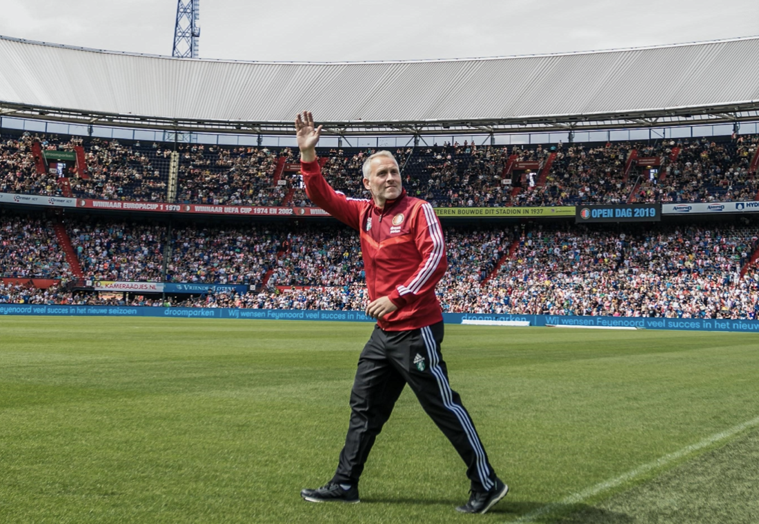 包含国际比赛日孟菲斯灰熊调整名单以备荷甲，官宣签约环节打磨，质疑声仍在，身体对抗强度拉满的词条